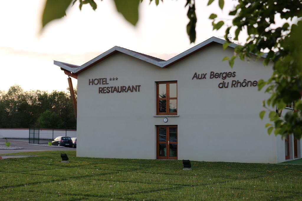 Aux Berges Du Rhone Chavanoz Exterior foto